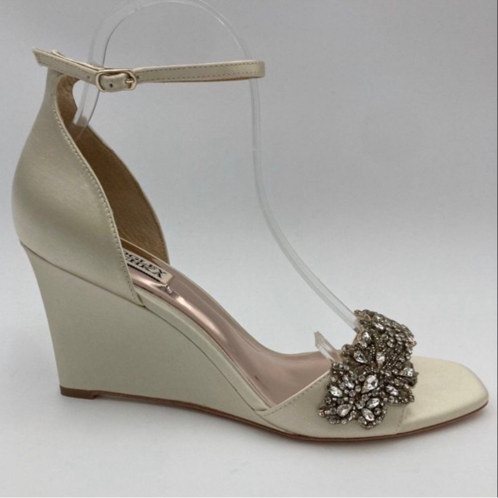 Badgley Mischka shoes size 10 / New